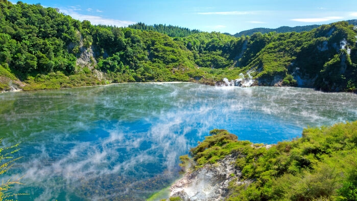 Waimangu valley